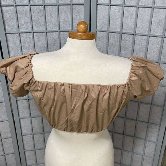 Dynamite Short Bubble Sleeve Crop Top, Women’s Size Small, Beige - Picture 2 of 6
